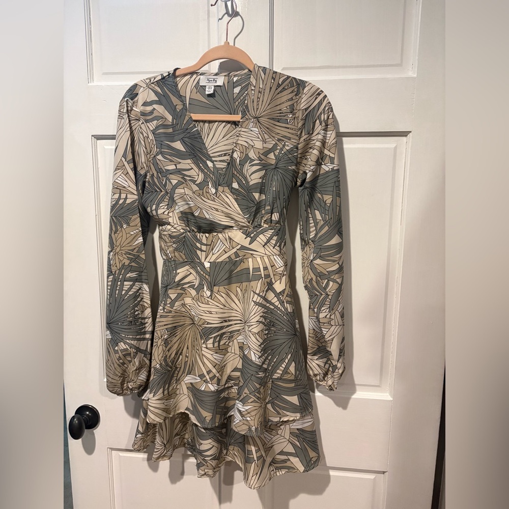 Myra Bag Dress Women's Small Elegant Leaf Print Dress